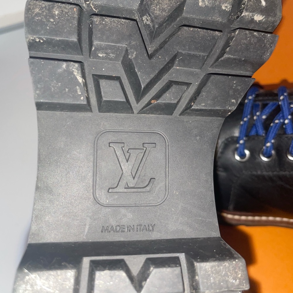 authentic Louis Vuitton Territory Ranger Boots - Picture 2 of 7